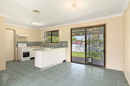 Modern, Low-Maintenance Living in a Convenient Crestmead Location - Photo 4