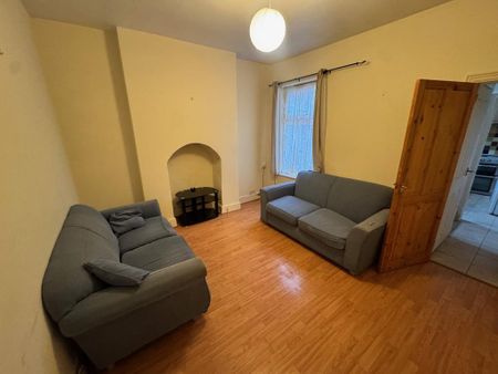 2 bedroom property to rent - Photo 3