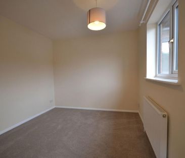 2 bedroom semi-detached bungalow to rent - Photo 1