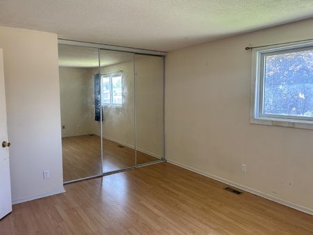 8 Foxmeadow Lane - Room 6 - Photo 5