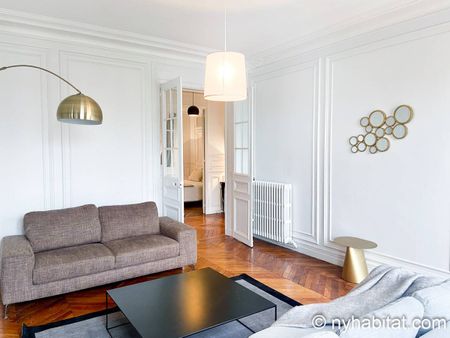 Logement à Paris, Location meublée - Photo 2