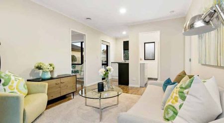 Welcome to a charming 1-bedroom house - Photo 2