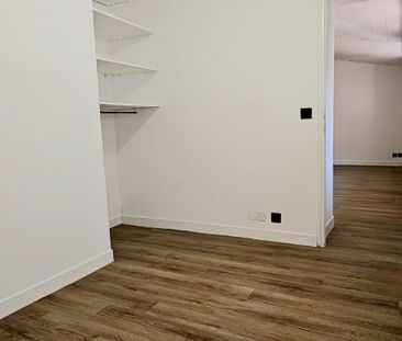 Location Appartement 2 pièces 40m² GONFARON 83590 - Photo 2