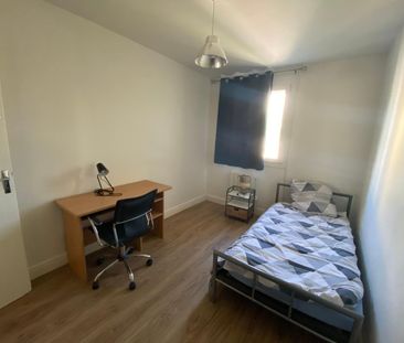 Location Appartement 4 pièces 65m² VALENCE 26000 - Photo 4