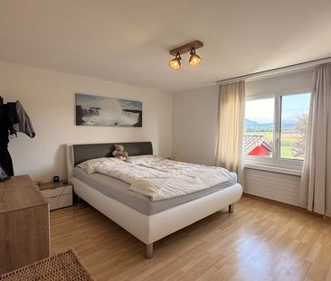 4.5-Zimmer-Wohnung im Eigentumsstandard - absolute Ruhe mit viel Gr... - Photo 4