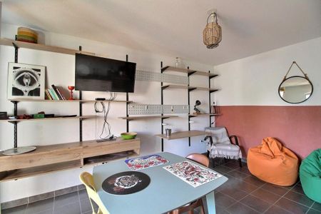 Appartement 3 pièces 51m2 MARSEILLE 15EME 780 euros - Photo 3