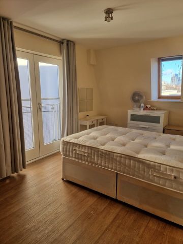 2 Bed Penthouse, Off Bath Row, B15 - Photo 5