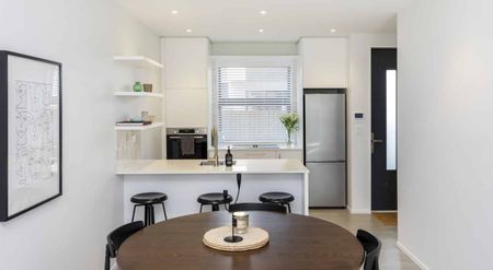 Contemporary Urban Living in the Heart of St Albans - Photo 4