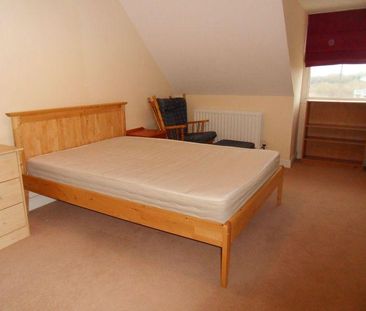 4 bedroom semi-detached house to rent - Photo 1