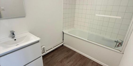 Location Appartement 3 pièces 82m² DOUAI 59500 - Photo 3