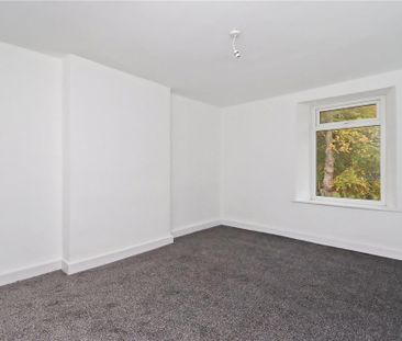 4 bedroom terraced house to rent - Photo 2