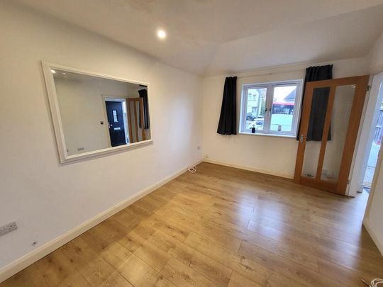 2 bedroom detached house to rent - Photo 1