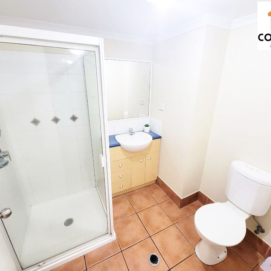 Inner City Resort style unit – Room for 02 with own bathroom! - Photo 1