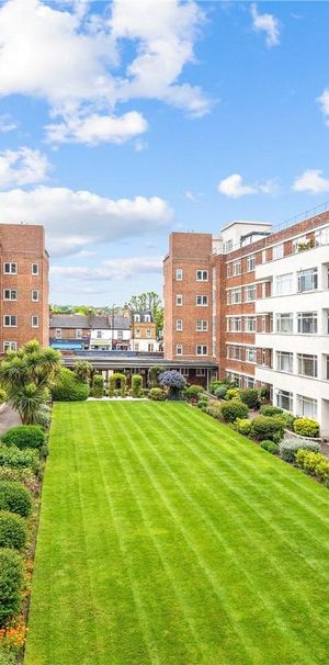 2 bedroom flat in 364 Upper Richmond Road - Photo 1