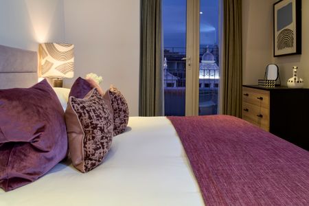 Stunning two-bedroom open-plan apartment situated in Harrington Court, South Kensington, London SW7 - Photo 5