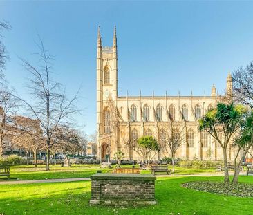 Charming studio apartment in Chelsea - Photo 2