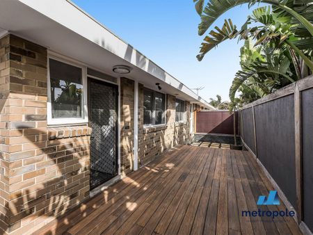 2/12 Byron Street, BRIGHTON, VIC - Photo 2