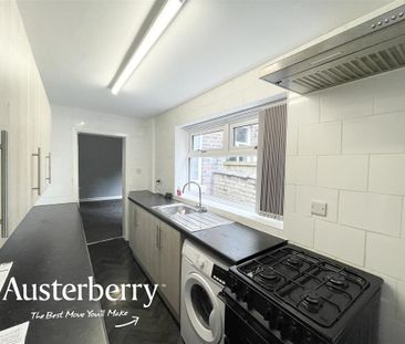 2 bedroom terraced house to rent - Photo 2