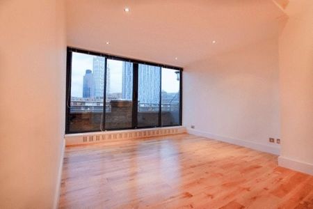 Saxon House, 1 Thrawl Street, London - Photo 2