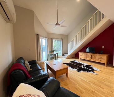 2-Bedroom Unit in the Heart of Croydon - Photo 2