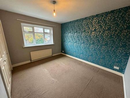 Clayton Rise, Keighley, BD20 - Photo 2