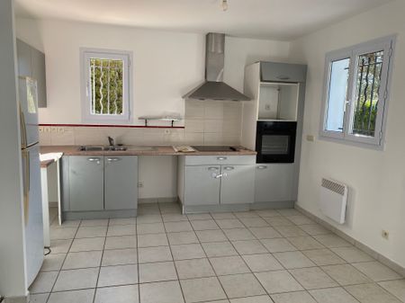 A LOUER REZ DE JARDIN 2P ASPREMONT - Photo 3