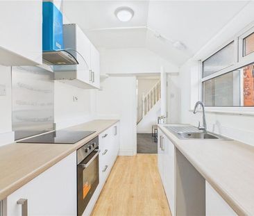 2 bedroom terraced house to rent - Photo 6