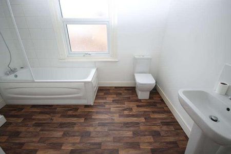 West Avenue, Clacton-on-sea, CO15 - Photo 4