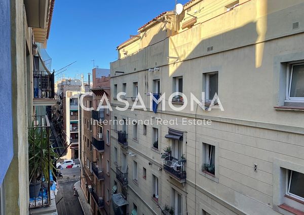 Amazing 1 Bedroom Penthouse with Views of Barcelona