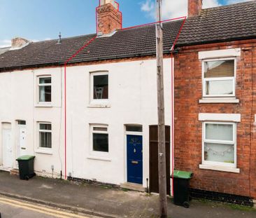 2 bedroom terraced house to rent - Photo 4