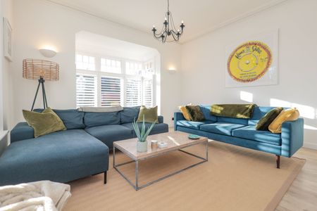 2 bed apartment to rent in The Beacon, 8 Pinewood Road, BH13 - Photo 3