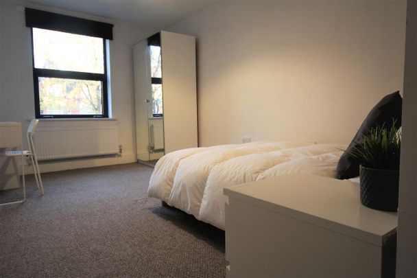 Flat 6, 65 Clarendon Road, LS2 9PB, Leeds - Photo 1