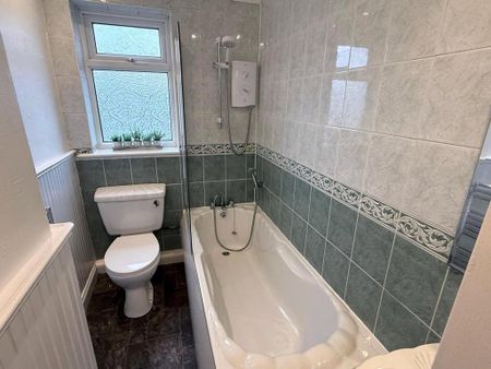 2 bedroom terraced house to rent - Photo 3