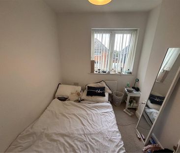 3 bedroom semi-detached house to rent - Photo 2