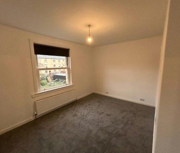 3 bedroom property to rent - Photo 2