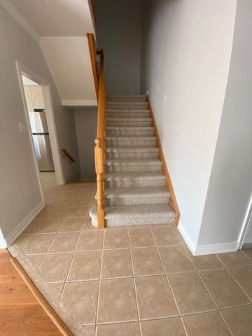 For Lease - 107 Charest Place, Whitby, Ontario - Photo 4