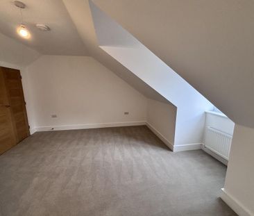 3 bedroom semi-detached house to rent - Photo 3