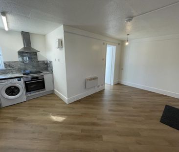 Studio to rent - Photo 6