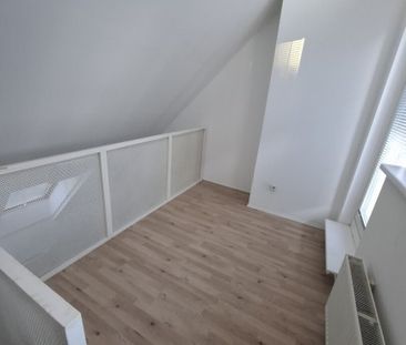 Moderne 3-Zimmer-Wohnung mit Loggia und Dachterrasse! - Photo 6