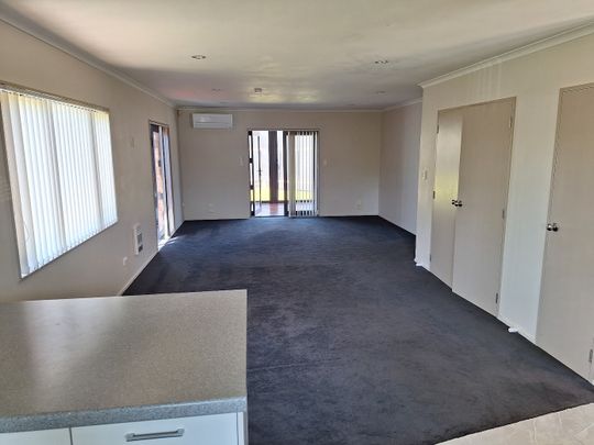 Big Family Fun - Photo 1