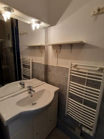 Location Appartement 2 pièces 35m² - Photo 5