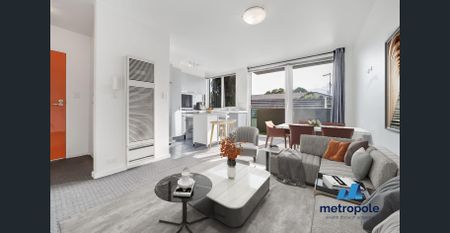 SECURE & STYLISH ONE-BEDROOM APARTMENT - Photo 2