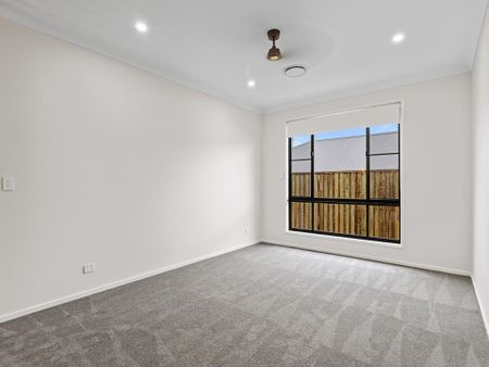 An Exceptional Residence of Refined Luxury & Contemporary Elegance – Mount Kynoch - Photo 3