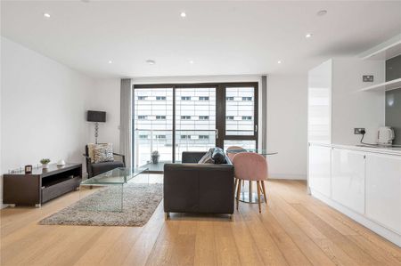 A modern studio apartment in a popular development. - Photo 2