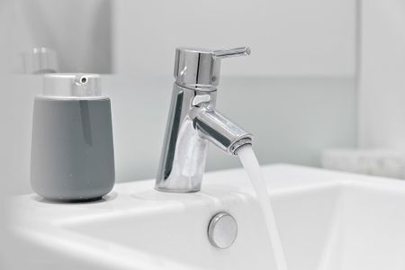 Lys og moderne lejlighed på attraktive Amerika Plads udlejes - Photo 2