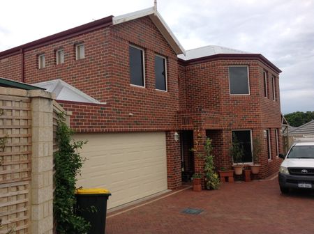 Westminster - Photo 2