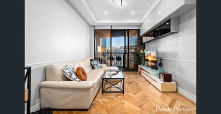 Luxury 32nd Floor Apartment with Uninterrupted City Views - Photo 2