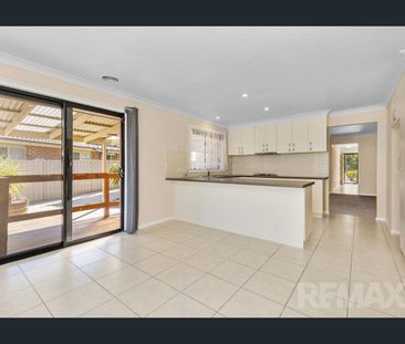 Brick Beauty in Flowerdale - Photo 4