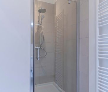 Magnifique appartement entièrement rénové avec balcon à 1180 Uccle - Photo 2