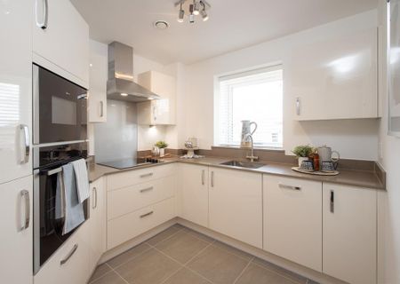 1 bedroom retirement property to rent - Photo 3